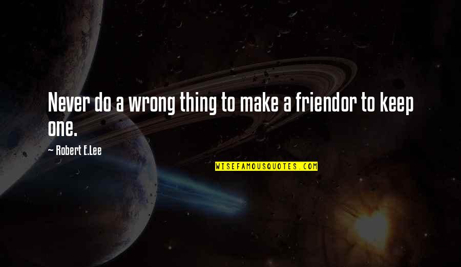 Bullying Is Never Ok Quotes By Robert E.Lee: Never do a wrong thing to make a Bullying Is Never Ok Quotes By Robert E.Lee: Never do a wrong thing to make a